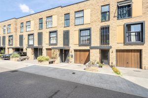 Greer Garson Road, Denham, Uxbridge